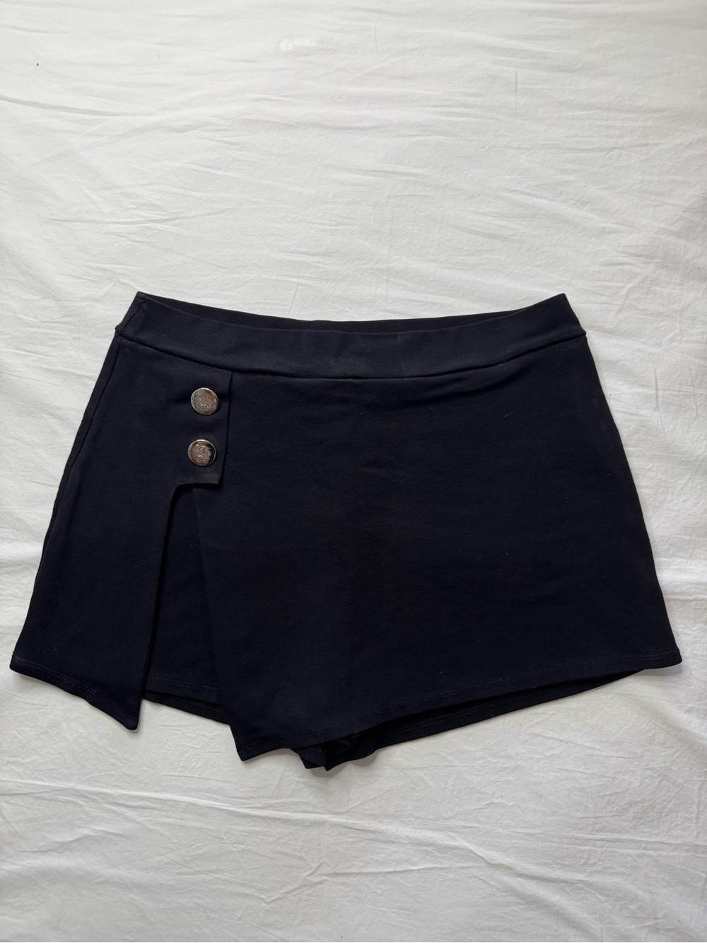 Attirance - Black Women's Skort Shorts with Button Detail